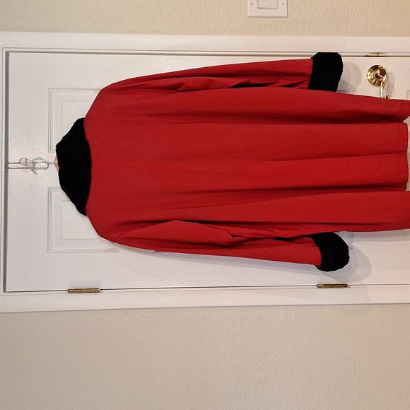 DENNIS BASSO Red Coat - Picture 2 of 7